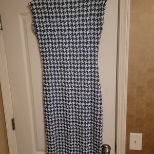 Elegant Blue and White Houndstooth Dress